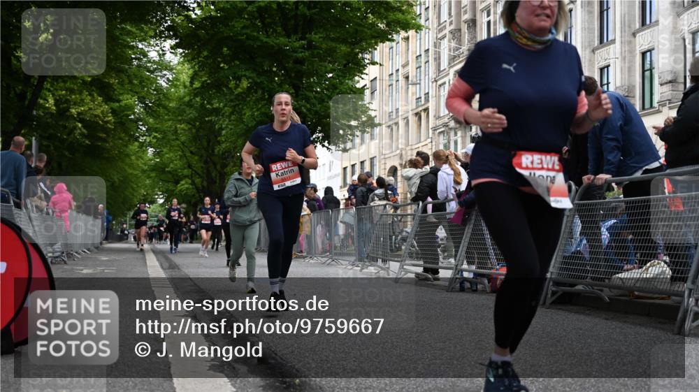 14.06.2026 - REWE Women's Run J. Mangold http://msf.ph/oto/9759667 14.06.2026 11:01:59 Ziel 5027, 5192, 5261, 5310, 5511, 5561, 5579, 5608, 5685, 5689 meine-sportfotos.de