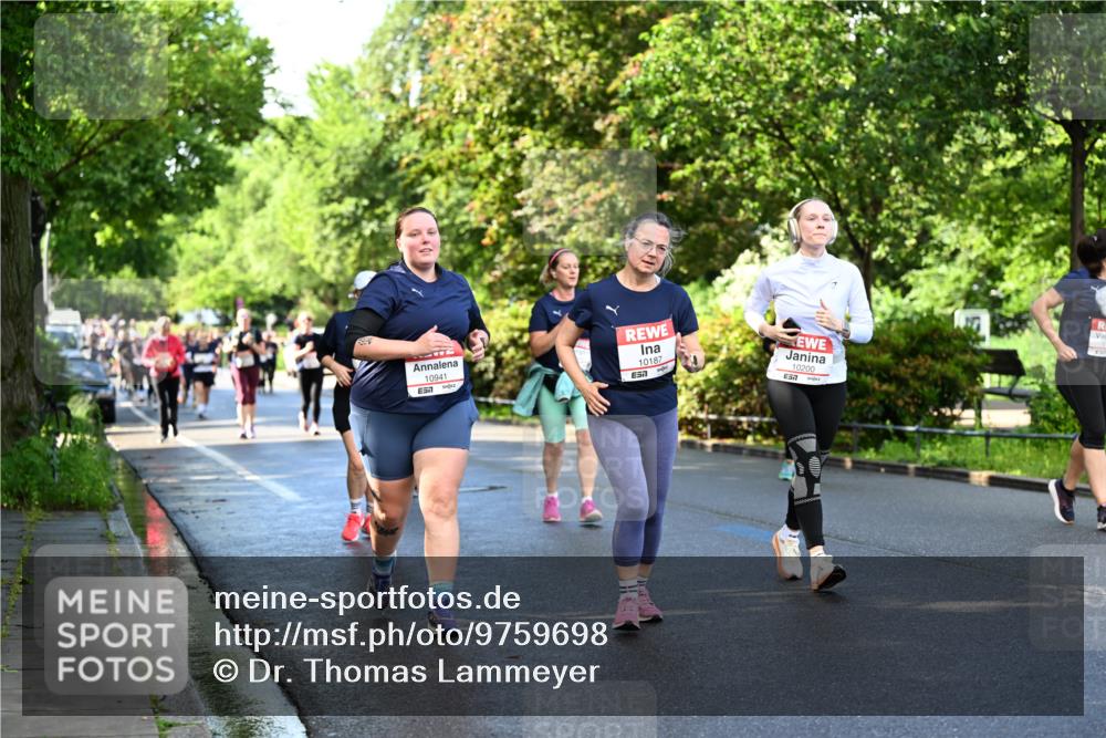 14.06.2026 - REWE Women's Run Dr. Thomas Lammeyer http://msf.ph/oto/9759698 14.06.2026 09:24:17 Laufen 10941, 7, 10187, 517, 10200, 7 meine-sportfotos.de