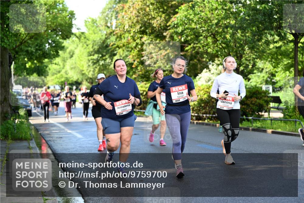 14.06.2026 - REWE Women's Run Dr. Thomas Lammeyer http://msf.ph/oto/9759700 14.06.2026 09:24:17 Laufen 10941, 7, 10187, 7, 10200 meine-sportfotos.de