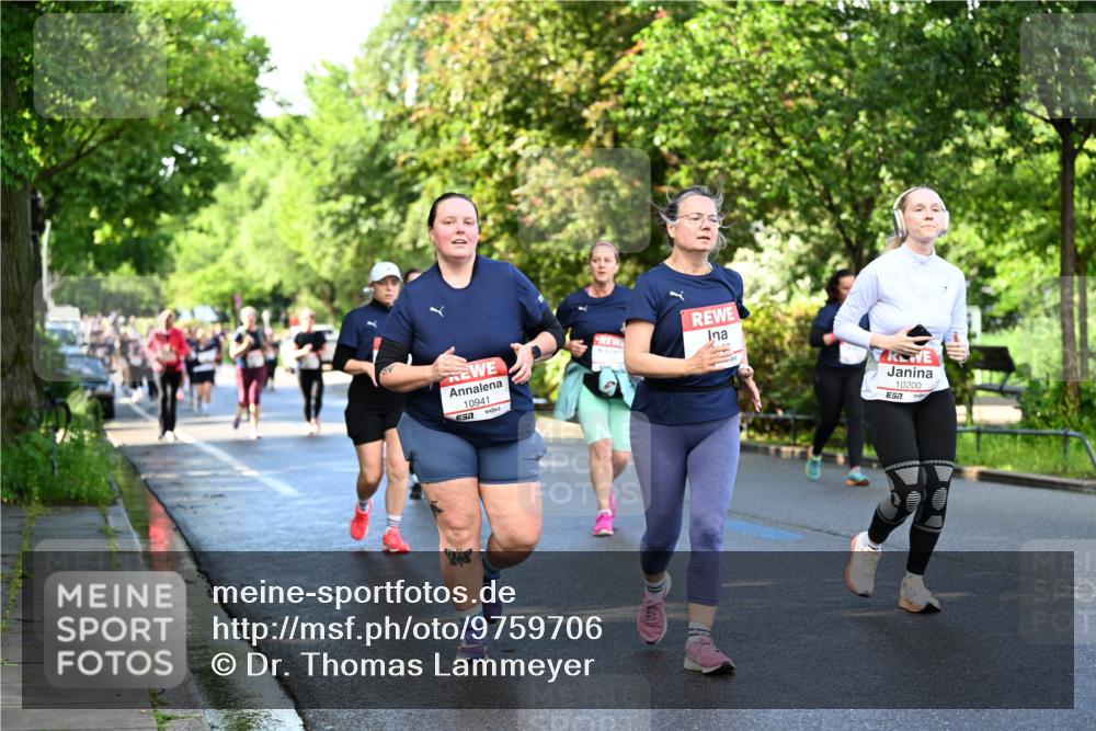 14.06.2026 - REWE Women's Run Dr. Thomas Lammeyer http://msf.ph/oto/9759706 14.06.2026 09:24:17 Laufen 10941, 517, 10200, 57 meine-sportfotos.de