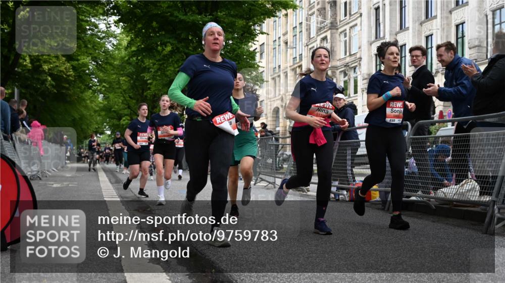 14.06.2026 - REWE Women's Run J. Mangold http://msf.ph/oto/9759783 14.06.2026 11:02:19 Ziel 5133, 5179, 5260, 5372, 5428, 5521, 5540, 5644, 5704, 5777, 5802, 5935 meine-sportfotos.de