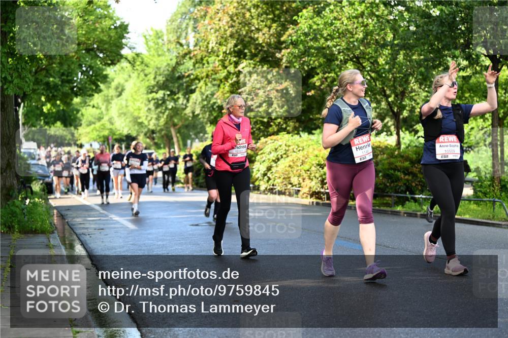 14.06.2026 - REWE Women's Run Dr. Thomas Lammeyer http://msf.ph/oto/9759845 14.06.2026 09:24:27 Laufen 10161, 1148, 57, 10509 meine-sportfotos.de