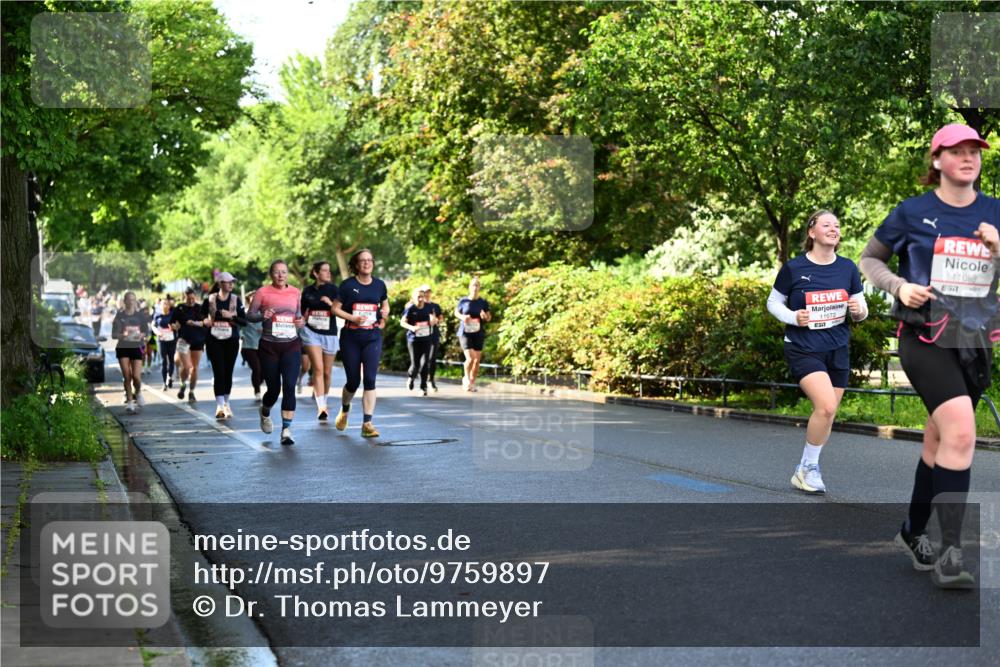 14.06.2026 - REWE Women's Run Dr. Thomas Lammeyer http://msf.ph/oto/9759897 14.06.2026 09:24:32 Laufen 57, 11088 meine-sportfotos.de