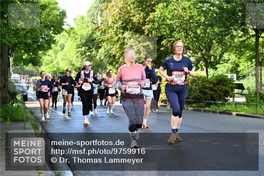 14.06.2026 - REWE Women's Run Dr. Thomas Lammeyer http://msf.ph/oto/9759916 14.06.2026 09:24:36 Laufen 10456, 11460 meine-sportfotos.de