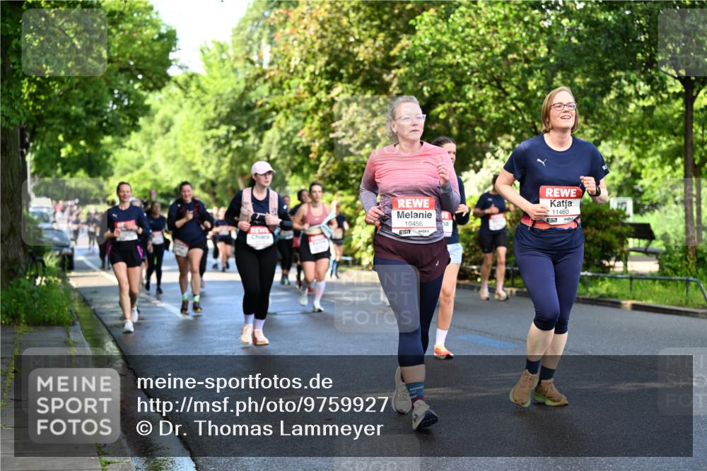 14.06.2026 - REWE Women's Run Dr. Thomas Lammeyer http://msf.ph/oto/9759927 14.06.2026 09:24:37 Laufen 10456, 7, 11460, 7 meine-sportfotos.de