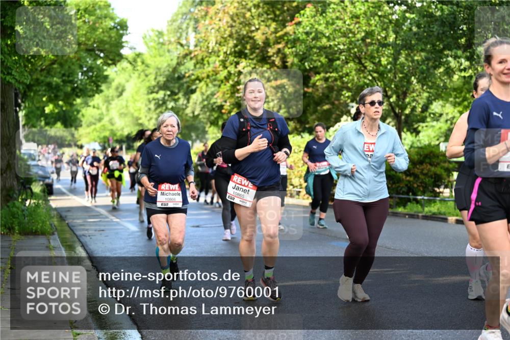 14.06.2026 - REWE Women's Run Dr. Thomas Lammeyer http://msf.ph/oto/9760001 14.06.2026 09:24:42 Laufen 10866, 10865, 7 meine-sportfotos.de