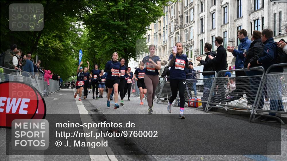 14.06.2026 - REWE Women's Run J. Mangold http://msf.ph/oto/9760002 14.06.2026 11:02:50 Ziel 5038, 5039, 5058, 5285, 5331, 5358, 5449, 5525, 5557, 5578, 5657, 5742, 5750, 5751, 5783, 5784, 5795, 5813, 5867, 5890, 5891 meine-sportfotos.de