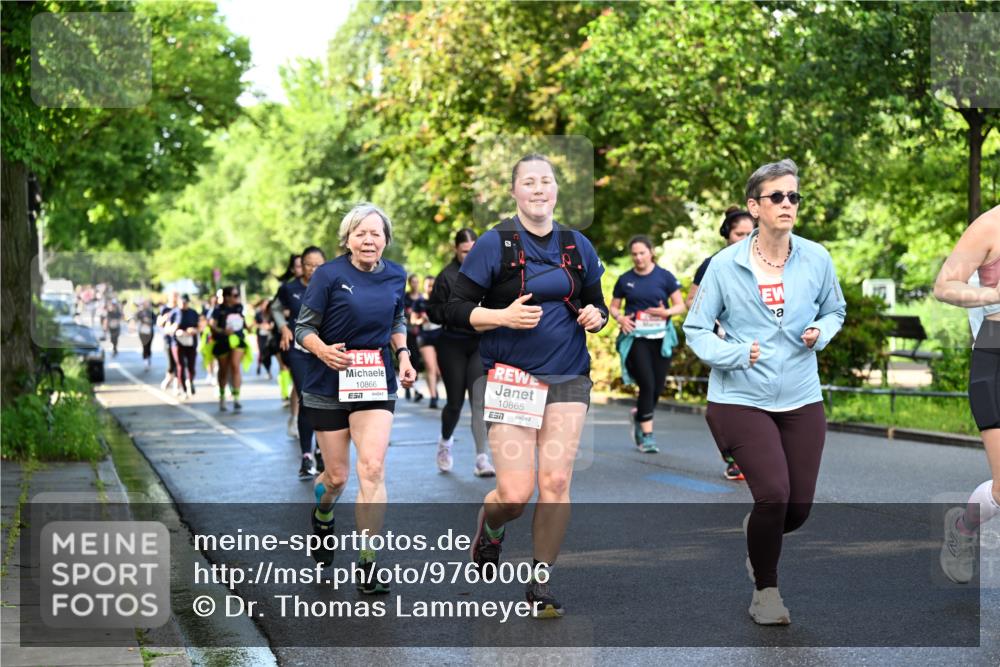 14.06.2026 - REWE Women's Run Dr. Thomas Lammeyer http://msf.ph/oto/9760006 14.06.2026 09:24:42 Laufen 10866, 10865, 57 meine-sportfotos.de