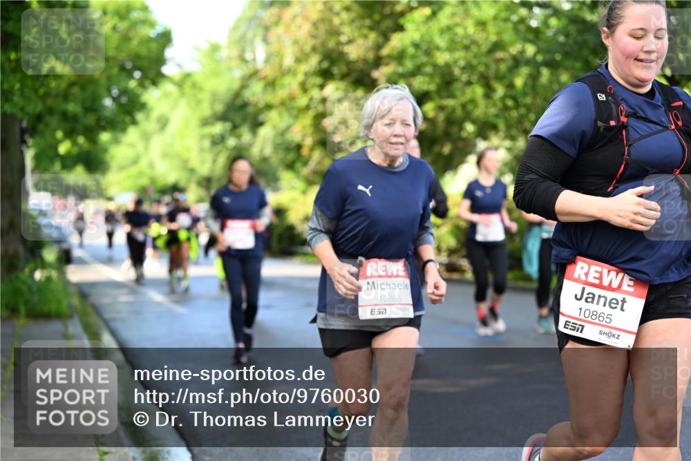 14.06.2026 - REWE Women's Run Dr. Thomas Lammeyer http://msf.ph/oto/9760030 14.06.2026 09:24:44 Laufen 10866, 57, 10865 meine-sportfotos.de