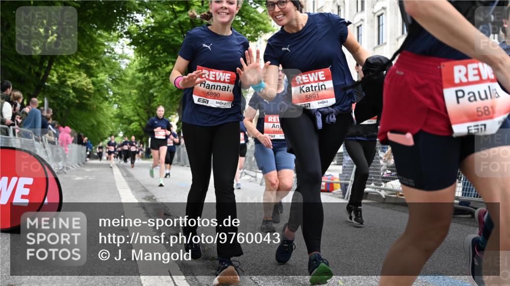 14.06.2026 - REWE Women's Run J. Mangold http://msf.ph/oto/9760043 14.06.2026 11:02:54 Ziel 5038, 5039, 5058, 5331, 5358, 5449, 5460, 5557, 5736, 5750, 5751, 5783, 5784, 5795, 5813, 5867, 5890, 5891, 5983 meine-sportfotos.de