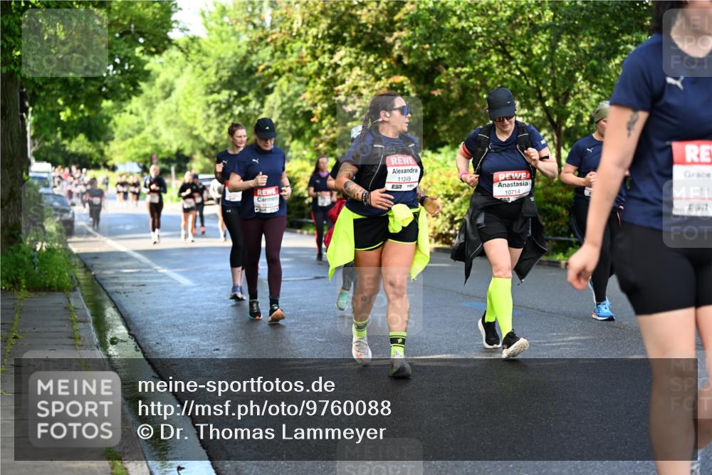 14.06.2026 - REWE Women's Run Dr. Thomas Lammeyer http://msf.ph/oto/9760088 14.06.2026 09:24:51 Laufen 11249, 7, 10714, 11, 30 meine-sportfotos.de