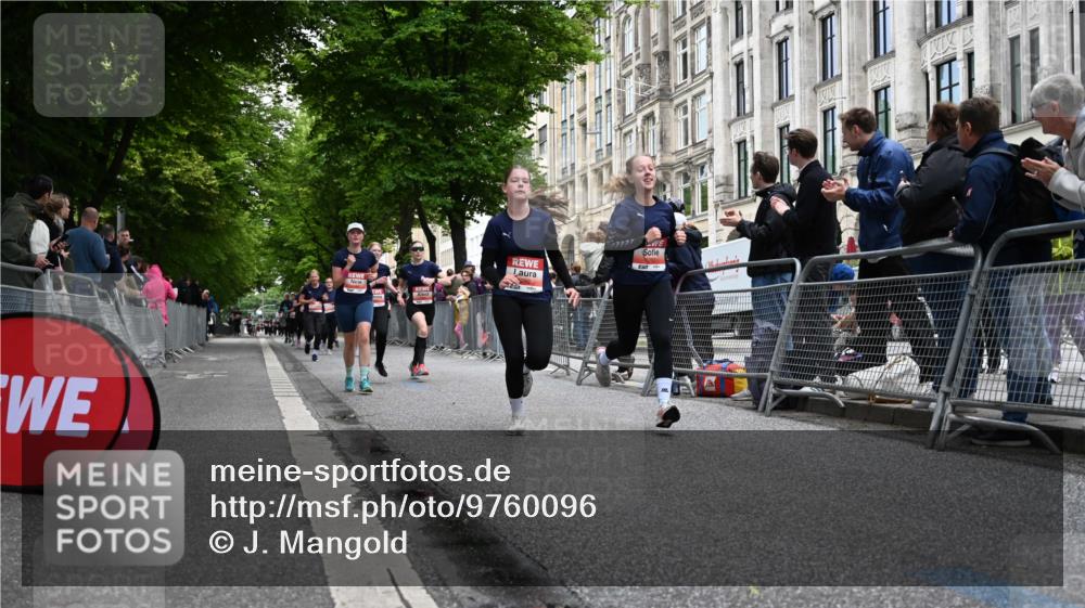 14.06.2026 - REWE Women's Run J. Mangold http://msf.ph/oto/9760096 14.06.2026 11:03:05 Ziel 5292, 5293, 5345, 5356, 5367, 5566, 5866, 5957, 5988 meine-sportfotos.de