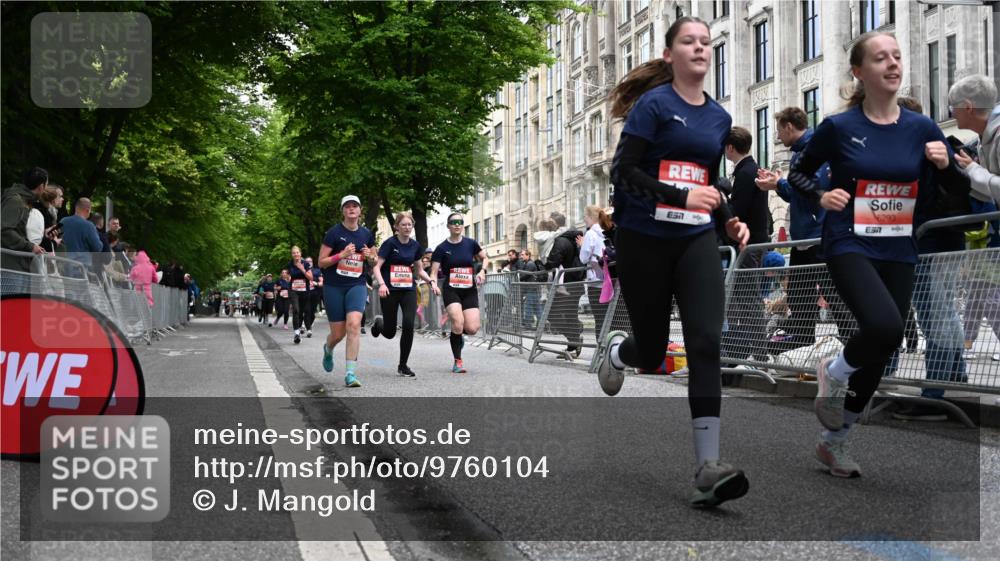14.06.2026 - REWE Women's Run J. Mangold http://msf.ph/oto/9760104 14.06.2026 11:03:05 Ziel 5292, 5293, 5345, 5356, 5367, 5566, 5866, 5957, 5988 meine-sportfotos.de
