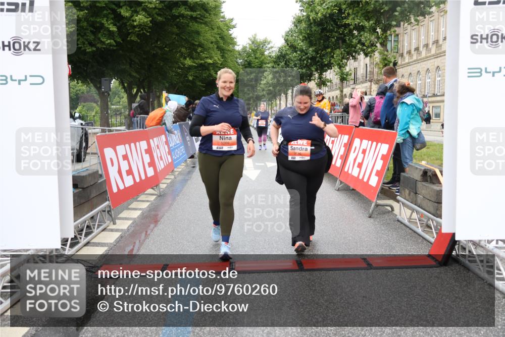 14.06.2026 - REWE Women's Run Strokosch-Dieckow http://msf.ph/oto/9760260 14.06.2026 11:16:46 Ziel 5269, 5636 meine-sportfotos.de