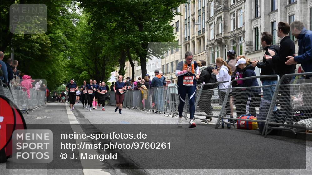 14.06.2026 - REWE Women's Run J. Mangold http://msf.ph/oto/9760261 14.06.2026 11:03:35 Ziel 5195, 5204, 5951 meine-sportfotos.de