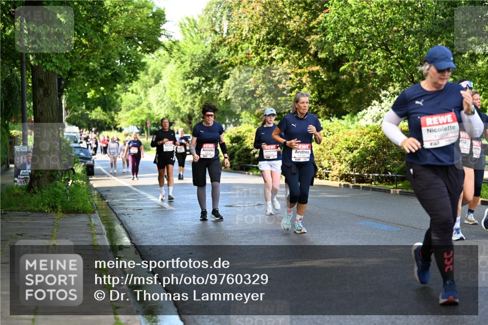 14.06.2026 - REWE Women's Run Dr. Thomas Lammeyer http://msf.ph/oto/9760329 14.06.2026 09:25:23 Laufen 10141, 11009, 7, 44 meine-sportfotos.de