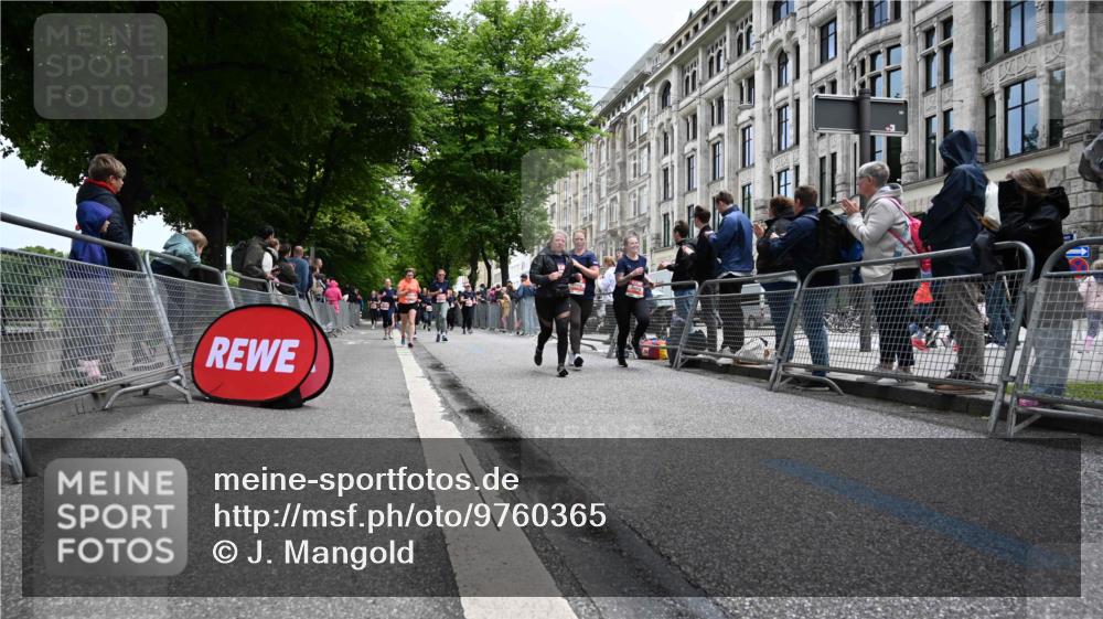 14.06.2026 - REWE Women's Run J. Mangold http://msf.ph/oto/9760365 14.06.2026 11:03:59 Ziel 5014, 5015, 5249, 5344, 5346, 5619, 5673, 5774, 5901, 5920, 5989, 6000, 6050 meine-sportfotos.de