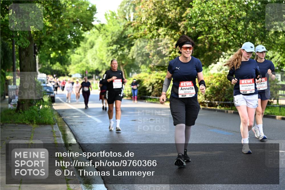 14.06.2026 - REWE Women's Run Dr. Thomas Lammeyer http://msf.ph/oto/9760366 14.06.2026 09:25:26 Laufen 10141, 57, 11151, 57, 10630 meine-sportfotos.de