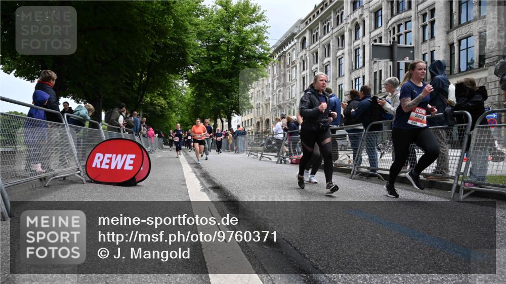 14.06.2026 - REWE Women's Run J. Mangold http://msf.ph/oto/9760371 14.06.2026 11:04:00 Ziel 5014, 5015, 5249, 5344, 5346, 5619, 5673, 5774, 5901, 5920, 5989, 6000, 6050 meine-sportfotos.de