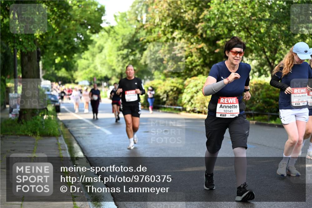 14.06.2026 - REWE Women's Run Dr. Thomas Lammeyer http://msf.ph/oto/9760375 14.06.2026 09:25:26 Laufen 10141, 11151, 7 meine-sportfotos.de