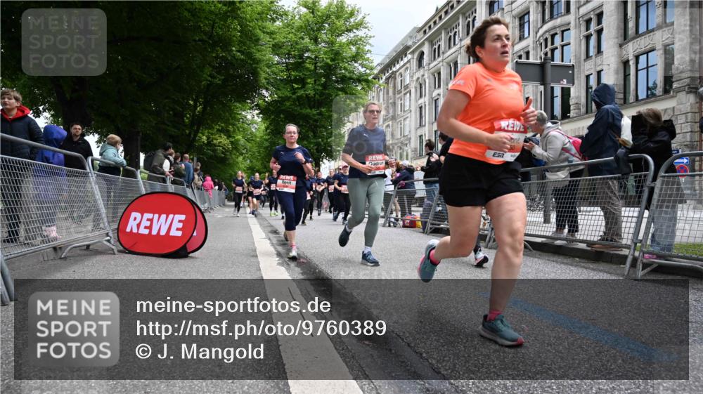 14.06.2026 - REWE Women's Run J. Mangold http://msf.ph/oto/9760389 14.06.2026 11:04:04 Ziel 5203, 5249, 5282, 5289, 5290, 5294, 5344, 5346, 5349, 5350, 5392, 5417, 5471, 5619, 5760, 5863, 5984, 5989, 6000, 6050 meine-sportfotos.de