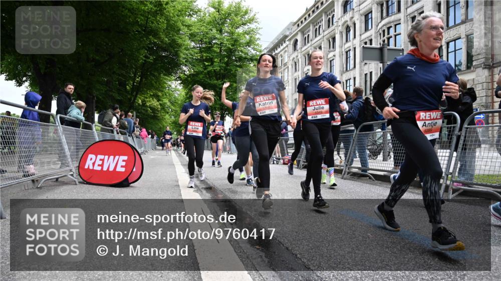 14.06.2026 - REWE Women's Run J. Mangold http://msf.ph/oto/9760417 14.06.2026 11:04:08 Ziel 5044, 5045, 5183, 5203, 5212, 5249, 5282, 5289, 5290, 5294, 5346, 5349, 5350, 5392, 5417, 5471, 5619, 5633, 5760, 5826, 5863, 5889, 5984 meine-sportfotos.de