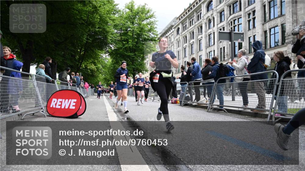14.06.2026 - REWE Women's Run J. Mangold http://msf.ph/oto/9760453 14.06.2026 11:04:12 Ziel 5044, 5045, 5183, 5212, 5238, 5272, 5282, 5294, 5392, 5417, 5471, 5474, 5611, 5633, 5760, 5826, 5863, 5889, 5934, 5984 meine-sportfotos.de