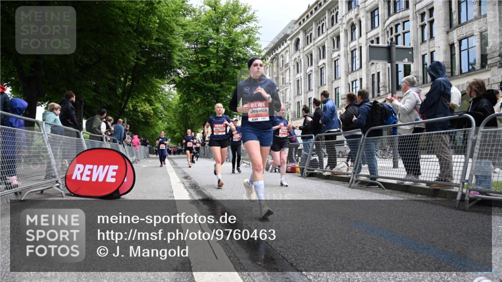 14.06.2026 - REWE Women's Run J. Mangold http://msf.ph/oto/9760463 14.06.2026 11:04:13 Ziel 5044, 5045, 5183, 5212, 5238, 5272, 5294, 5417, 5474, 5611, 5633, 5826, 5863, 5889, 5934 meine-sportfotos.de