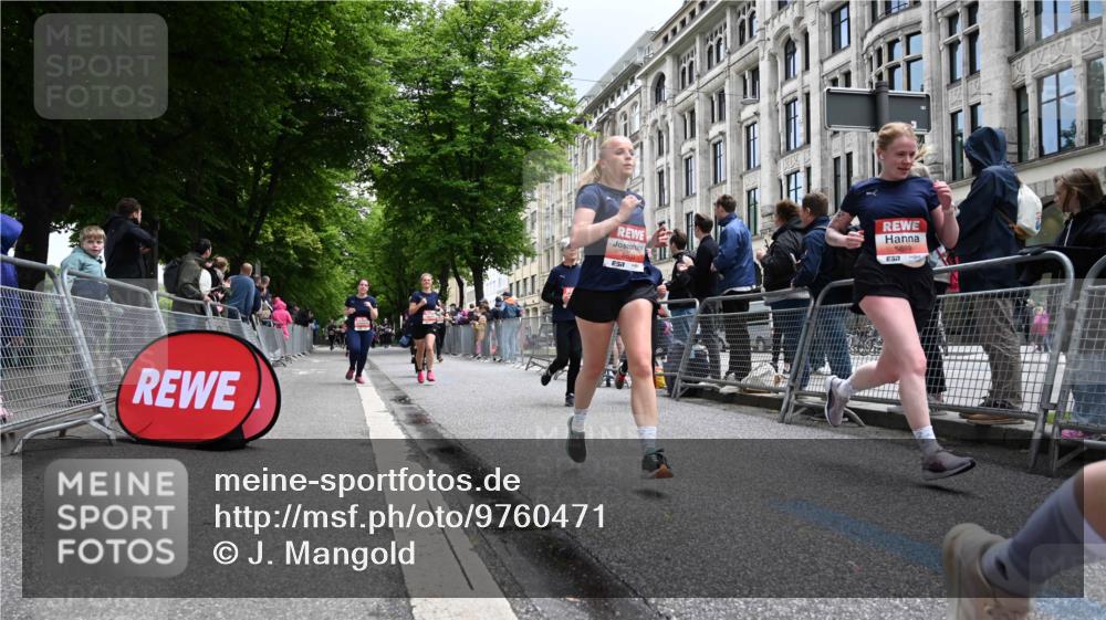 14.06.2026 - REWE Women's Run J. Mangold http://msf.ph/oto/9760471 14.06.2026 11:04:14 Ziel 5044, 5045, 5183, 5212, 5238, 5272, 5474, 5522, 5611, 5633, 5826, 5863, 5889, 5934 meine-sportfotos.de