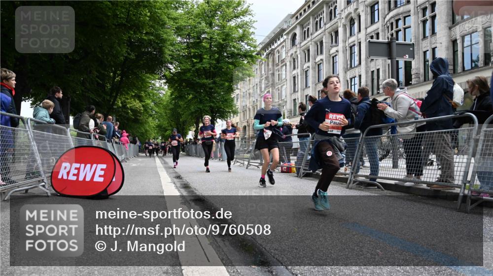 14.06.2026 - REWE Women's Run J. Mangold http://msf.ph/oto/9760508 14.06.2026 11:04:18 Ziel 5188, 5238, 5272, 5474, 5522, 5523, 5611, 5934 meine-sportfotos.de
