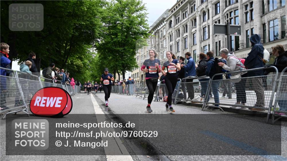 14.06.2026 - REWE Women's Run J. Mangold http://msf.ph/oto/9760529 14.06.2026 11:04:20 Ziel 5188, 5272, 5513, 5522, 5523, 5611, 5934 meine-sportfotos.de