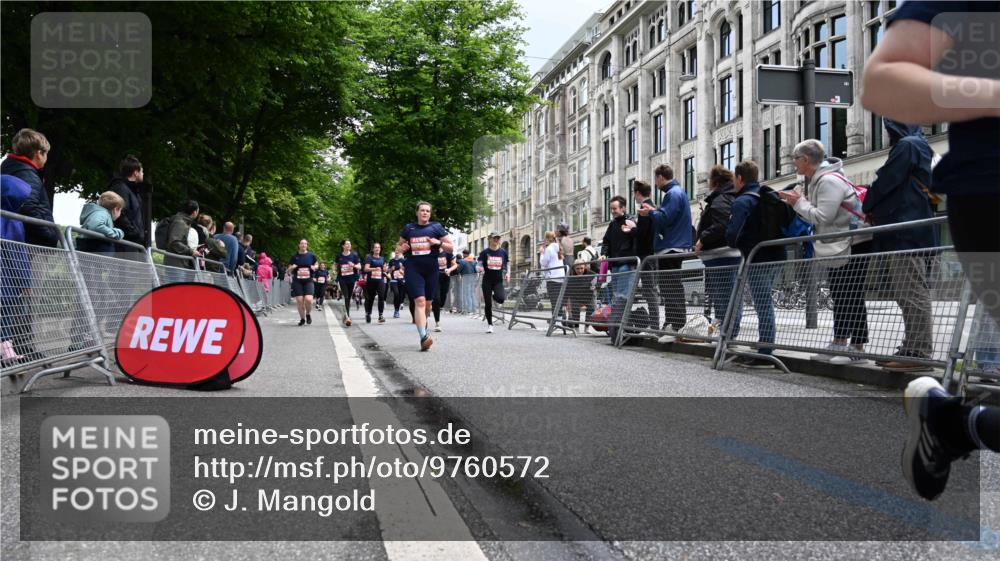 14.06.2026 - REWE Women's Run J. Mangold http://msf.ph/oto/9760572 14.06.2026 11:04:27 Ziel 5185, 5273, 5298, 5408, 5513, 5545, 5573, 5639, 5725, 5797, 5810, 5819, 5963, 6058 meine-sportfotos.de