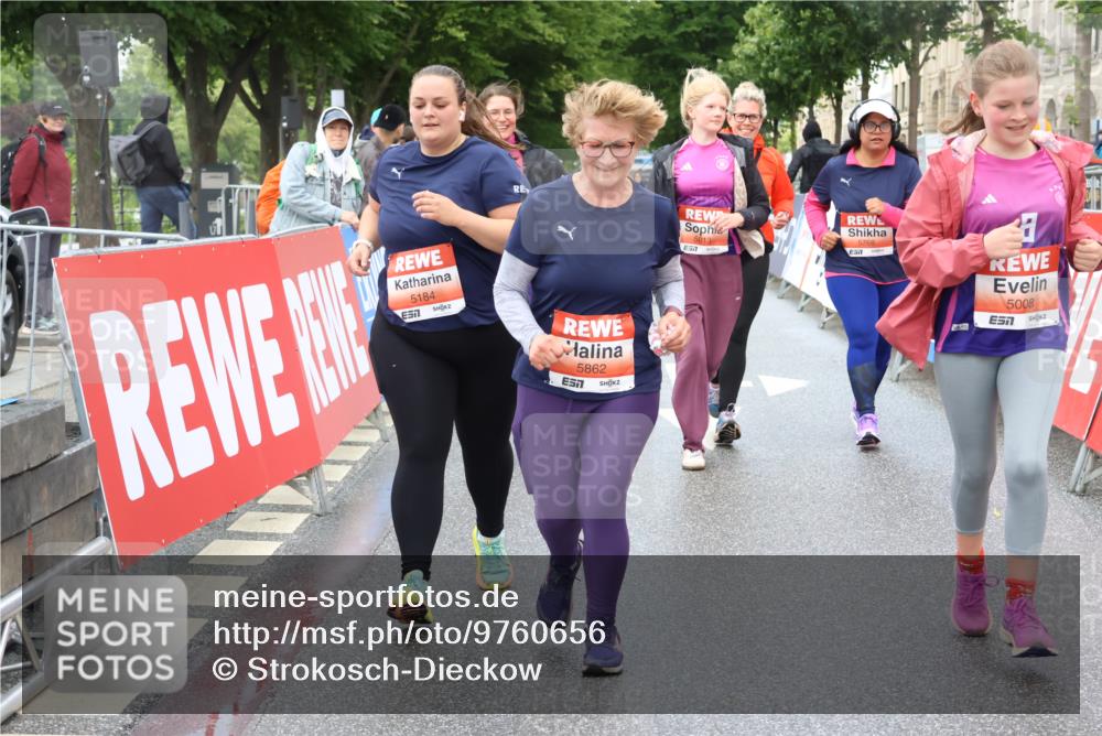 14.06.2026 - REWE Women's Run Strokosch-Dieckow http://msf.ph/oto/9760656 14.06.2026 11:15:50 Ziel 5008, 5010, 5011, 5012, 5013, 5184, 5497, 5768, 5862 meine-sportfotos.de