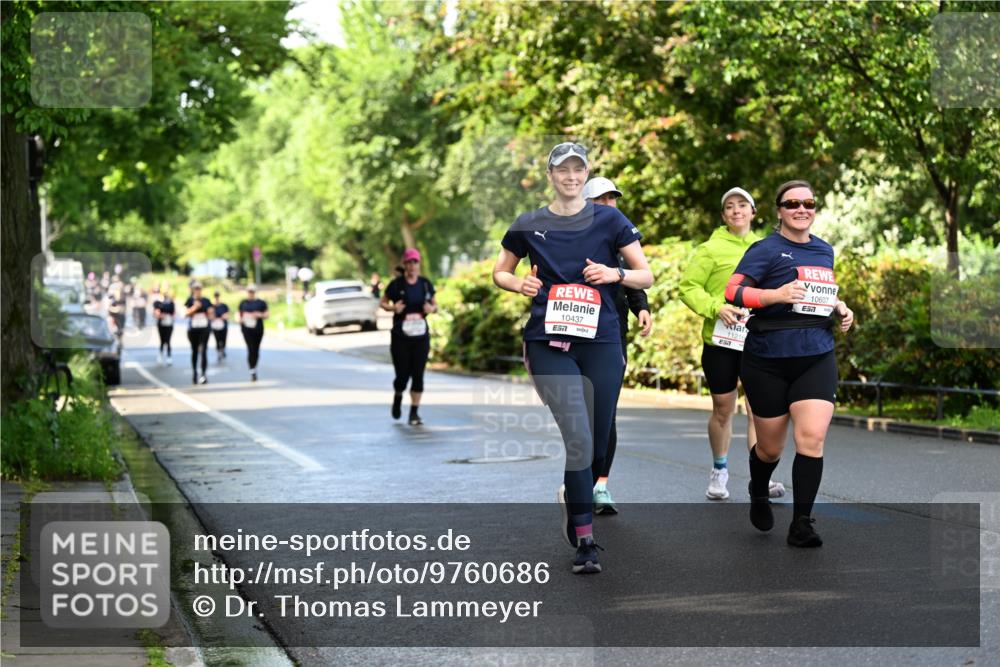 14.06.2026 - REWE Women's Run Dr. Thomas Lammeyer http://msf.ph/oto/9760686 14.06.2026 09:26:06 Laufen 10437, 57, 11216, 7, 10607, 57 meine-sportfotos.de