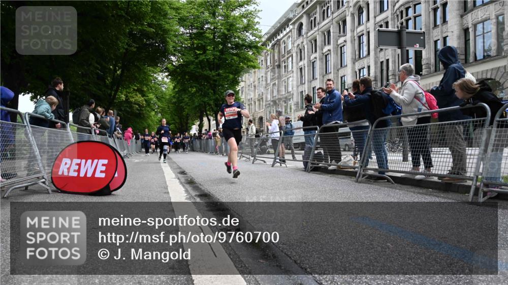 14.06.2026 - REWE Women's Run J. Mangold http://msf.ph/oto/9760700 14.06.2026 11:04:41 Ziel 5020, 5446, 5687, 6038 meine-sportfotos.de