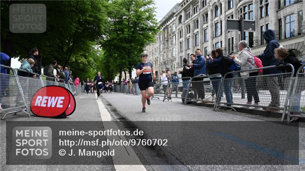 14.06.2026 - REWE Women's Run J. Mangold http://msf.ph/oto/9760702 14.06.2026 11:04:41 Ziel 5020, 5446, 5687, 6038 meine-sportfotos.de