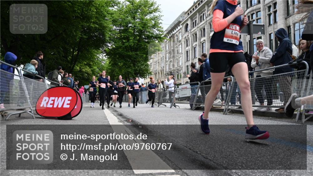 14.06.2026 - REWE Women's Run J. Mangold http://msf.ph/oto/9760767 14.06.2026 11:04:51 Ziel 5199, 5208, 5230, 5357, 5389, 5420, 5444, 5531, 5743, 5744, 5745, 5747, 5754 meine-sportfotos.de