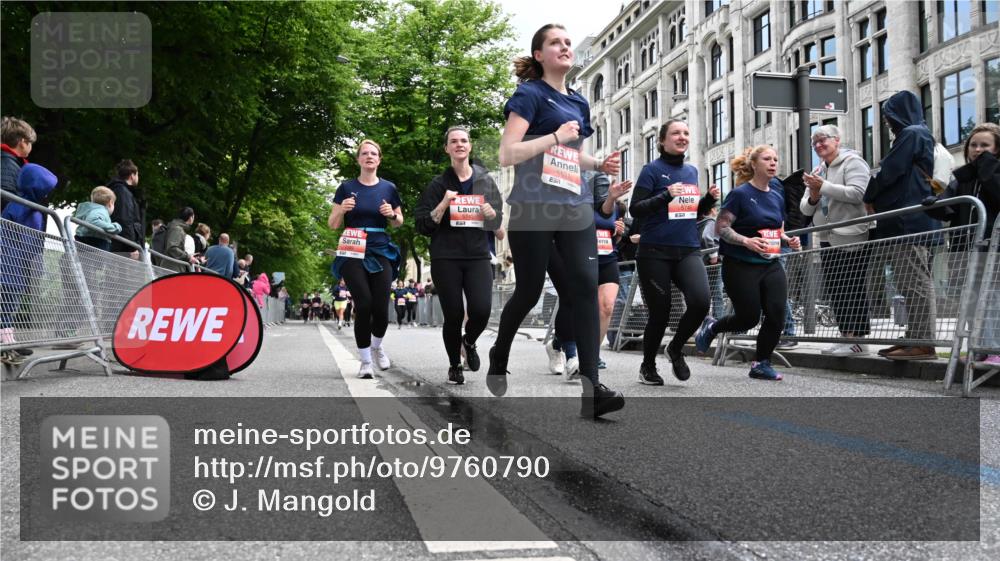 14.06.2026 - REWE Women's Run J. Mangold http://msf.ph/oto/9760790 14.06.2026 11:04:54 Ziel 5230, 5357, 5370, 5389, 5444, 5494, 5531, 5568, 5743, 5744, 5745, 5747, 5754, 6028, 6029 meine-sportfotos.de