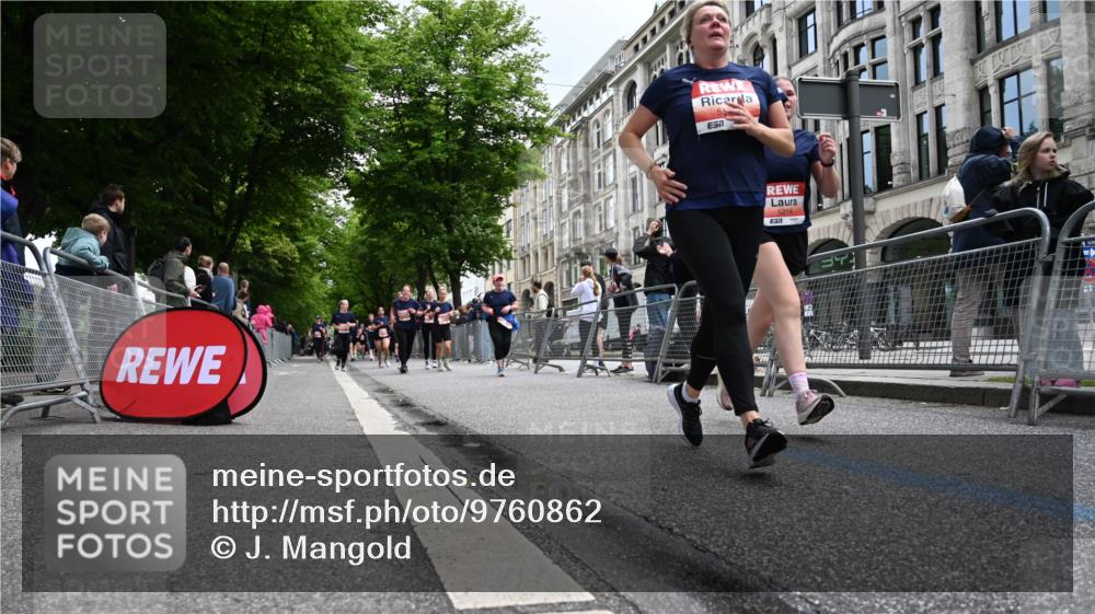 14.06.2026 - REWE Women's Run J. Mangold http://msf.ph/oto/9760862 14.06.2026 11:05:03 Ziel 5138, 5177, 5198, 5214, 5237, 5295, 5439, 5494, 5539, 5568, 5592, 5967, 6013, 6029 meine-sportfotos.de