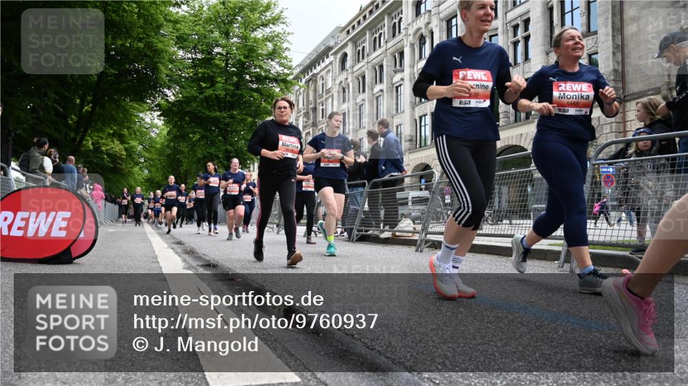 14.06.2026 - REWE Women's Run J. Mangold http://msf.ph/oto/9760937 14.06.2026 11:05:14 Ziel 5078, 5156, 5174, 5178, 5210, 5312, 5447, 5524, 5621, 5626, 5765, 5791, 5849, 5888, 5939, 6010, 6032 meine-sportfotos.de