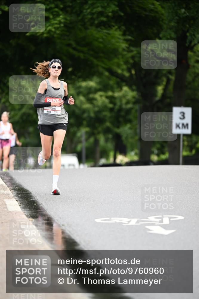 14.06.2026 - REWE Women's Run Dr. Thomas Lammeyer http://msf.ph/oto/9760960 14.06.2026 09:31:18 Laufen 10992, 3 meine-sportfotos.de