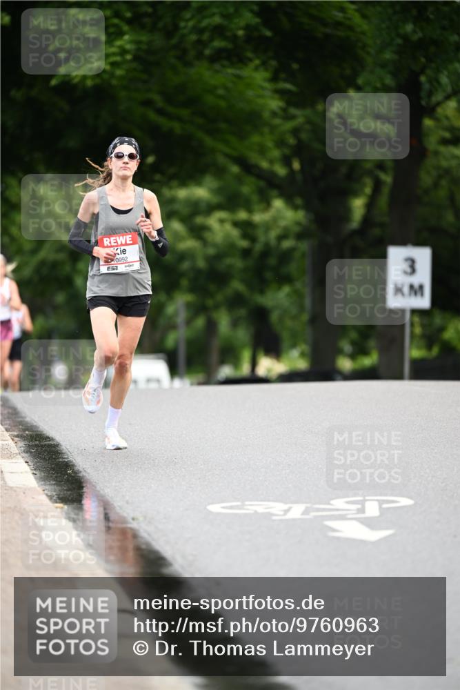 14.06.2026 - REWE Women's Run Dr. Thomas Lammeyer http://msf.ph/oto/9760963 14.06.2026 09:31:18 Laufen 7, 0992, 3 meine-sportfotos.de