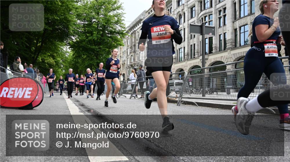 14.06.2026 - REWE Women's Run J. Mangold http://msf.ph/oto/9760970 14.06.2026 11:05:18 Ziel 5169, 5174, 5210, 5312, 5416, 5447, 5470, 5524, 5620, 5621, 5626, 5646, 5765, 5772, 5791, 5833, 5834, 5849, 5888, 5897, 6010, 6032 meine-sportfotos.de
