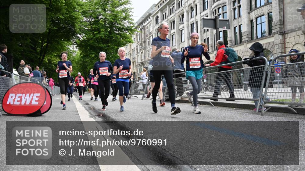 14.06.2026 - REWE Women's Run J. Mangold http://msf.ph/oto/9760991 14.06.2026 11:05:20 Ziel 5169, 5174, 5210, 5312, 5339, 5416, 5447, 5470, 5524, 5620, 5621, 5626, 5646, 5772, 5791, 5833, 5834, 5849, 5888, 5897, 6032 meine-sportfotos.de