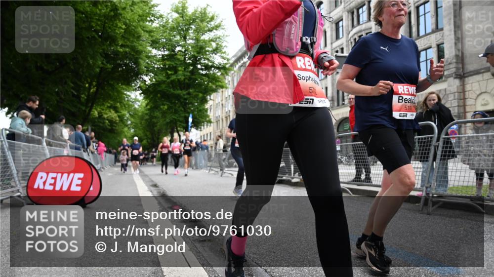 14.06.2026 - REWE Women's Run J. Mangold http://msf.ph/oto/9761030 14.06.2026 11:05:24 Ziel 5169, 5200, 5339, 5354, 5416, 5447, 5470, 5620, 5621, 5646, 5710, 5772, 5791, 5833, 5834, 5887, 5897, 5923, 6032 meine-sportfotos.de