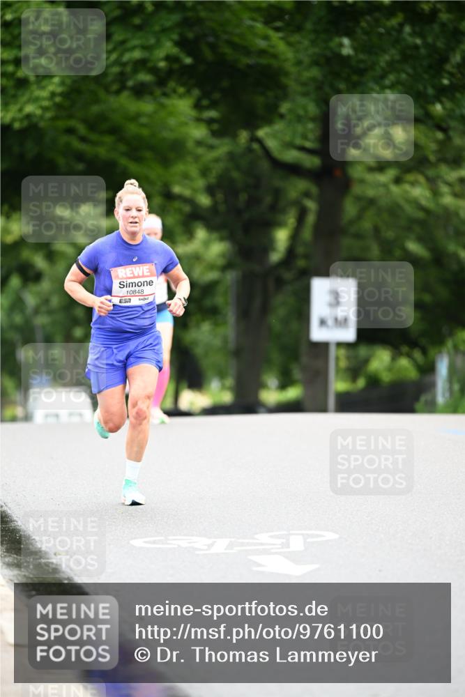 14.06.2026 - REWE Women's Run Dr. Thomas Lammeyer http://msf.ph/oto/9761100 14.06.2026 09:31:45 Laufen 10848, 57, 3 meine-sportfotos.de