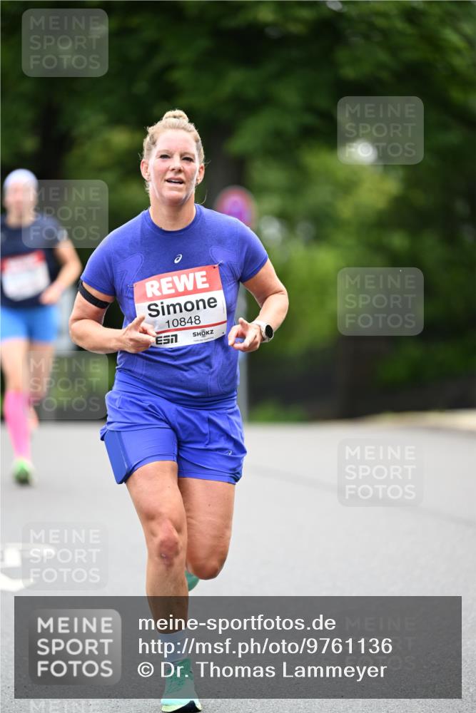 14.06.2026 - REWE Women's Run Dr. Thomas Lammeyer http://msf.ph/oto/9761136 14.06.2026 09:31:47 Laufen 10848 meine-sportfotos.de