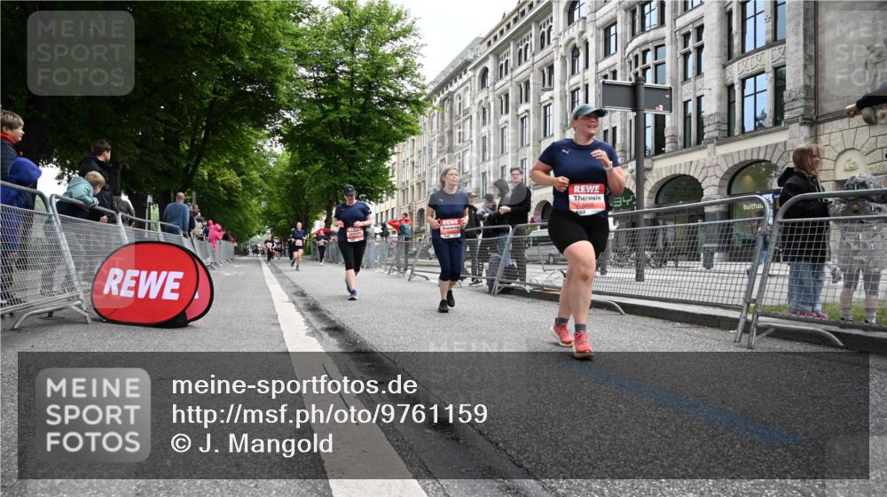 14.06.2026 - REWE Women's Run J. Mangold http://msf.ph/oto/9761159 14.06.2026 11:05:40 Ziel 5149, 5227, 5378, 5580, 5699, 5705, 5805, 5903 meine-sportfotos.de