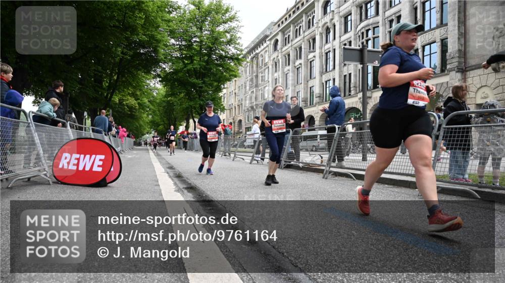 14.06.2026 - REWE Women's Run J. Mangold http://msf.ph/oto/9761164 14.06.2026 11:05:40 Ziel 5149, 5227, 5378, 5580, 5699, 5705, 5805, 5903 meine-sportfotos.de