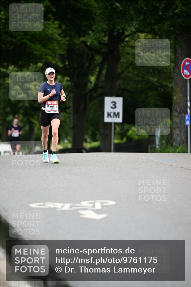 14.06.2026 - REWE Women's Run Dr. Thomas Lammeyer http://msf.ph/oto/9761175 14.06.2026 09:31:59 Laufen 10859, 51, 3 meine-sportfotos.de
